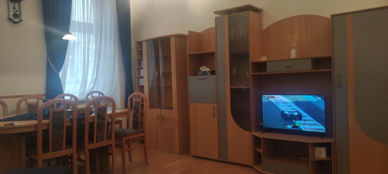 2-Room Appartment Near Westbahnhof 维也纳 外观 照片